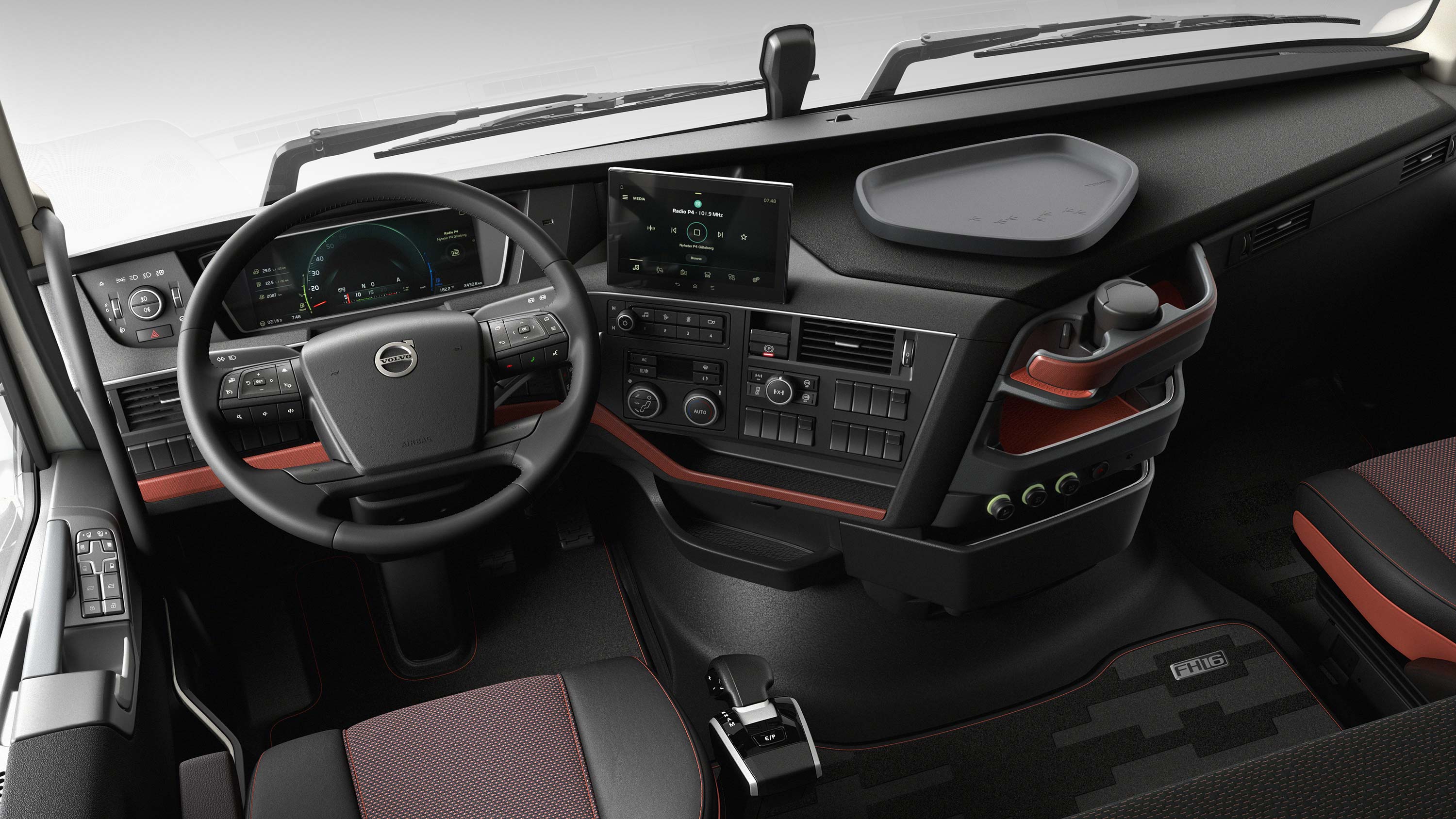 Volvo FH16 vadītāja interfeiss ļauj vadītājam viegli kontrolēt.