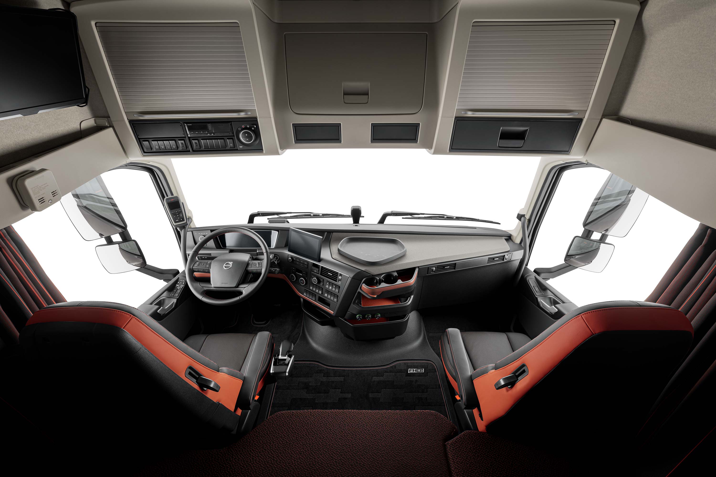 Volvo FH16 piedāvā unikālu izskatu un daudz vietas.